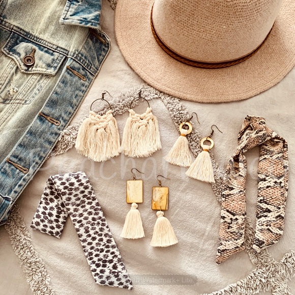 the KENI style handmade shell tassel earrings - Picture 3 of 4